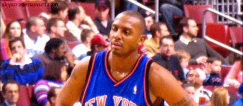 Penny Hardaway as a member of the New York Knicks [Image via Matthew Johnson/Wikimedia Commons]