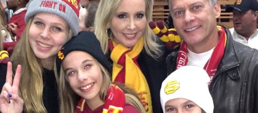 Shannon Beador and David pose with their kids. [Photo via Instagram]