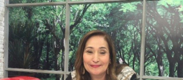 A apresentadora do programa "A Tarde é Sua", Sônia Abrão, elogia Geraldo Luís A apresentadora do programa "A Tarde é Sua", Sônia Abrão, elogia Geraldo Luís
