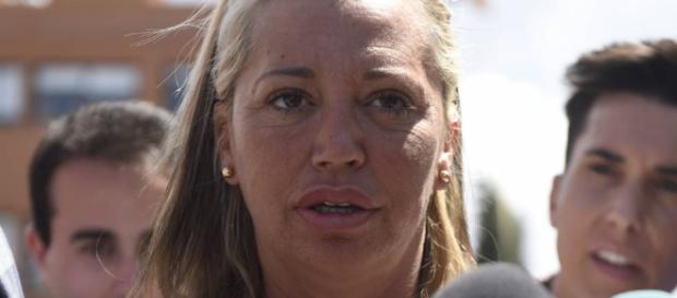 Belén Esteban quiere ver a Toño Sanchís en la cárcel. Belén Esteban quiere ver a Toño Sanchís en la cárcel.