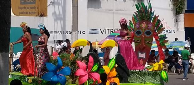 El desfile tiene un tono festivo y hay algunas comparsas, también se invitó a "Scooby Doo". El desfile tiene un tono festivo y hay algunas comparsas, también se invitó a "Scooby Doo".