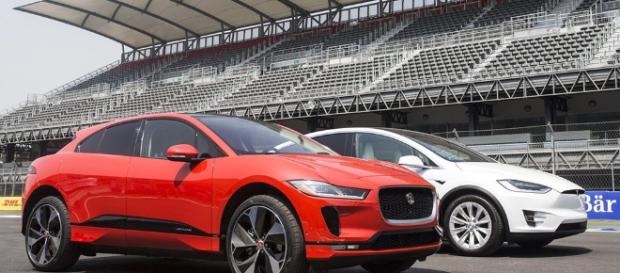 Jaguar dice que su I-Pace se merienda al Tesla Model X. Jaguar dice que su I-Pace se merienda al Tesla Model X.
