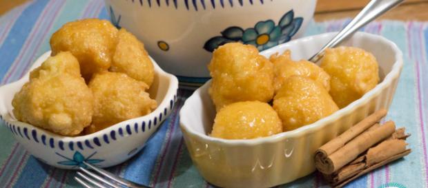 Las recetas de buñuelos son una docena de docenas, pero esa es más razón para sacudir las cosas. Las recetas de buñuelos son una docena de docenas, pero esa es más razón para sacudir las cosas.