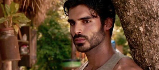 Xodó (Anderson Tomazini) crescerá na novela e denunciará dois crimes da "mãos de tesoura" Xodó (Anderson Tomazini) crescerá na novela e denunciará dois crimes da "mãos de tesoura"