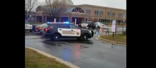 Pistolero asesinado en tiroteo en una escuela de Maryland