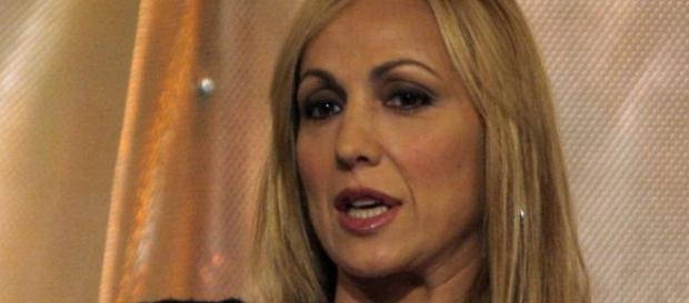 Alessandra Celentano: ecco perché non può più ballare. Alessandra Celentano: ecco perché non può più ballare.