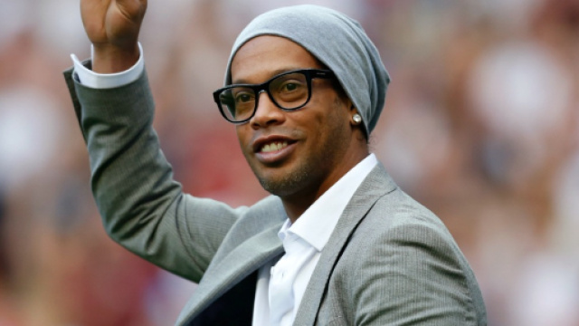 En tête-à-tête avec Ronaldinho - Football 365 - football365.fr