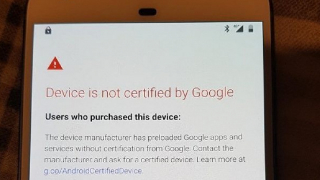 Screenshot del messaggio di errore che compare se il proprio dispositivo Android non &egrave; certificato da Google
