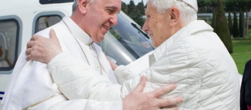 Bergoglio-Ratzinger: emergono dubbi sul reale tenore dei rapporti tra i due pontefici