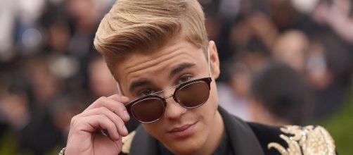 Justin Bieber es descubierto junto a una rubia misteriosa