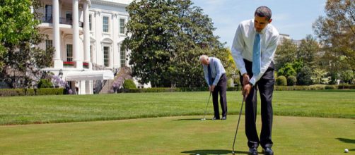 President Barack Obama plays golf with vice President Joe Biden (Image edit - Pete Souza, Wikimedia Commons)