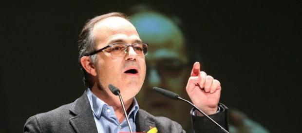 La CUP tira abajo la investidura de Jordi Turrull La CUP tira abajo la investidura de Jordi Turrull