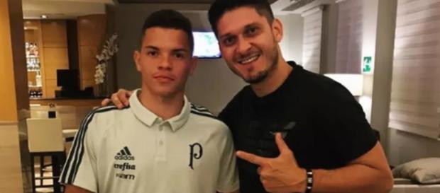 Jogador em destaque pelo mundial de sub-17 atuando pelo Palmeiras está de malas para o Real Madrid Jogador em destaque pelo mundial de sub-17 atuando pelo Palmeiras está de malas para o Real Madrid
