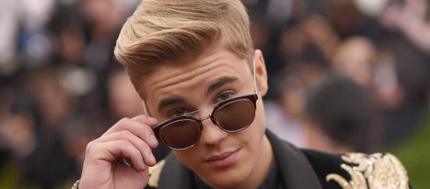 Justin Bieber es descubierto junto a una rubia misteriosa Justin Bieber es descubierto junto a una rubia misteriosa