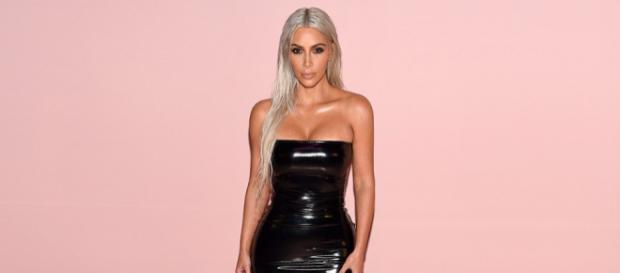 Kim Kardashian visita el salón de belleza a las 10 de la noche ... - caracoltv.com Kim Kardashian visita el salón de belleza a las 10 de la noche ... - caracoltv.com