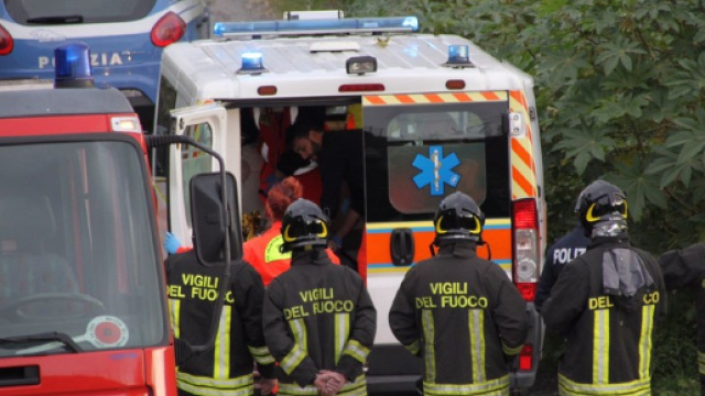 Calabria, precipita dal terrazzo e muore. (foto di repertorio)