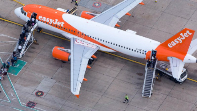 Sospesi due piloti: giocavano su Snapchat mentre erano in volo