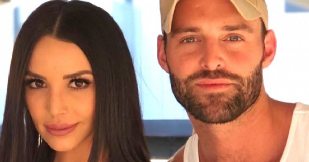 Scheana Marie goes on 'date night' with Robby Hayes, gets a kiss