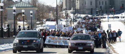 Students protest gun violence during March for Our Lives event in Minneapolis. Photo: Fibonacci Blue via Flickr