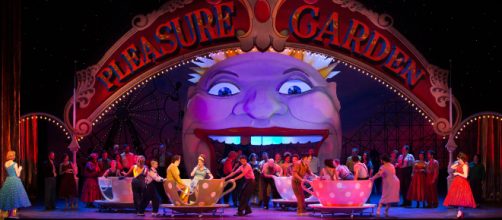 A scene from Mozart’s ‘Così fan tutte,’ set in 1950s Coney Island. Photo: Marty Sohl, courtesy of Metropolitan Opera, used with permission.