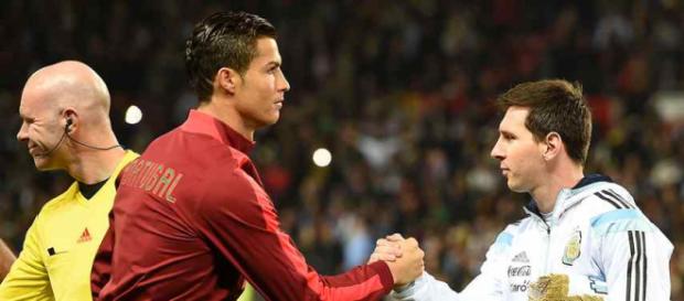 Cristiano Ronaldo e Messi com suas seleções Cristiano Ronaldo e Messi com suas seleções