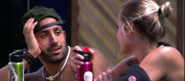 Kaysar e Jéssica formando o casal Kayssica. Kaysar e Jéssica formando o casal Kayssica.