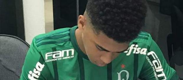 Ruan agora fará parte do elenco do Palmeiras Ruan agora fará parte do elenco do Palmeiras