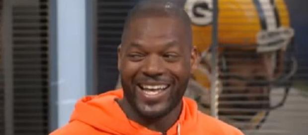 The Patriots released Martellus Bennett to clear salary cap room (Image Credit: CStandBy Below/YouTube) The Patriots released Martellus Bennett to clear salary cap room (Image Credit: CStandBy Below/YouTube)