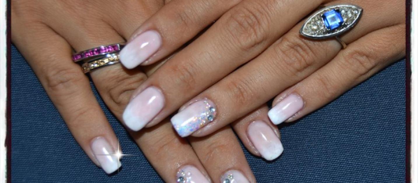 4. Round Nail Art for Brides: Tips and Inspiration - wide 1