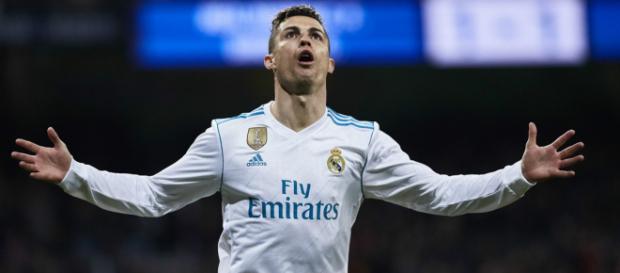 Cristiano Ronaldo interessado nos reforços do Real Cristiano Ronaldo interessado nos reforços do Real
