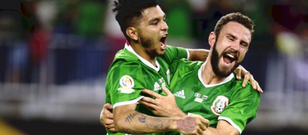 Layun y Corona le devolvieron la alegría a México Layun y Corona le devolvieron la alegría a México