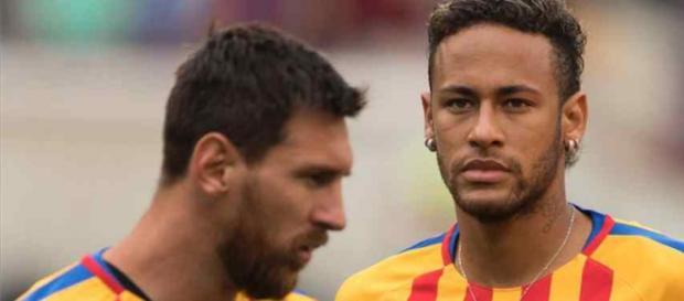 Leo Messi não quer ver seu amigo no rival. Leo Messi não quer ver seu amigo no rival.