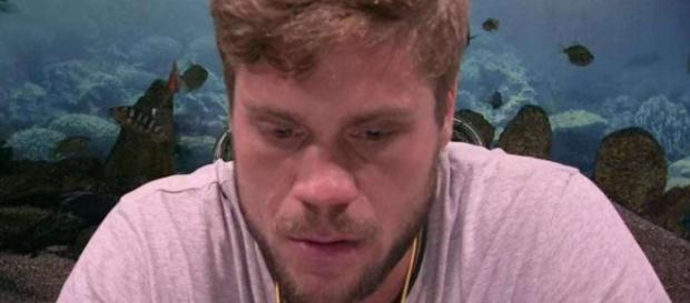Breno ficou chocado com possível expulsão do BBB18. Breno ficou chocado com possível expulsão do BBB18.