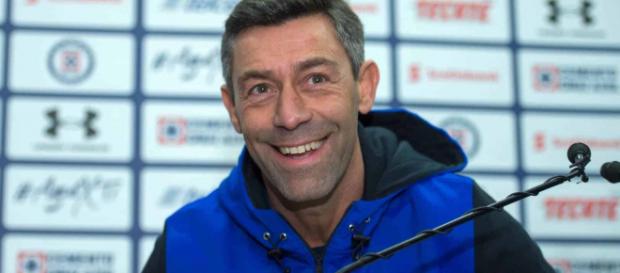 El entrenador Pedro Caixinha cree en sus jugadores para recuperarse en la tabla de clasificación. El entrenador Pedro Caixinha cree en sus jugadores para recuperarse en la tabla de clasificación.