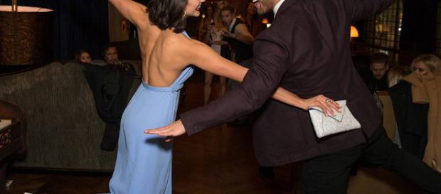 El viaje amoroso de Nina Dobrev y Glen Powell El viaje amoroso de Nina Dobrev y Glen Powell
