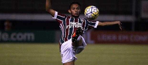 Gustavo Scarpa segue lutando para conseguir rescindir vínculo com o Fluminense (Foto: Globoesporte) Gustavo Scarpa segue lutando para conseguir rescindir vínculo com o Fluminense (Foto: Globoesporte)