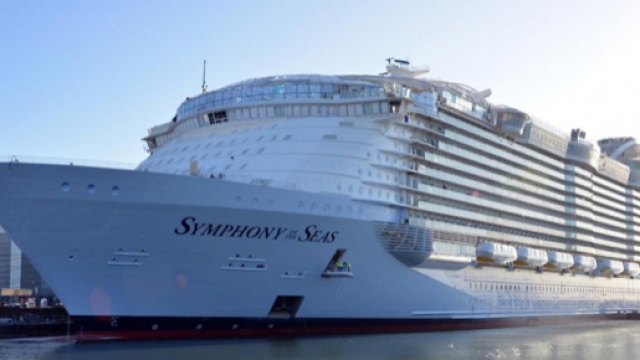 Salpa nel Mediterraneo la Symphony of the Seas - ilsole24ore.com