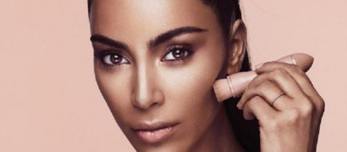 Quiere maquillarse como Kim Kardashian? Este es el tutorial hecho ... - pulzo.com