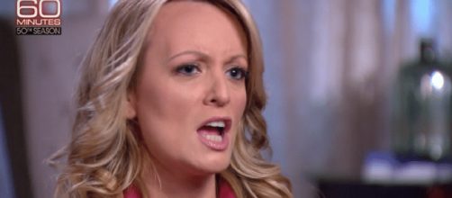 Stormy Daniels, intervistata dalla Cbs, ha messo in grave imbarazzo il presidente Trump e la Casa Bianca.