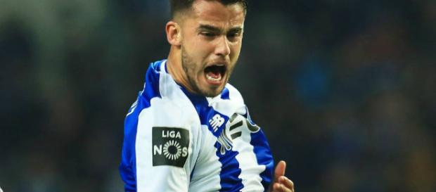 El zaguero de extracción americanista podría llegar muy pronto a Italia. El zaguero de extracción americanista podría llegar muy pronto a Italia.