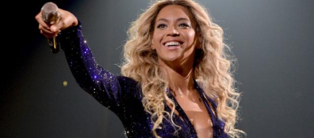 Beyonce fue mordida en la cara por una actriz en una fiesta de Hollywood Beyonce fue mordida en la cara por una actriz en una fiesta de Hollywood