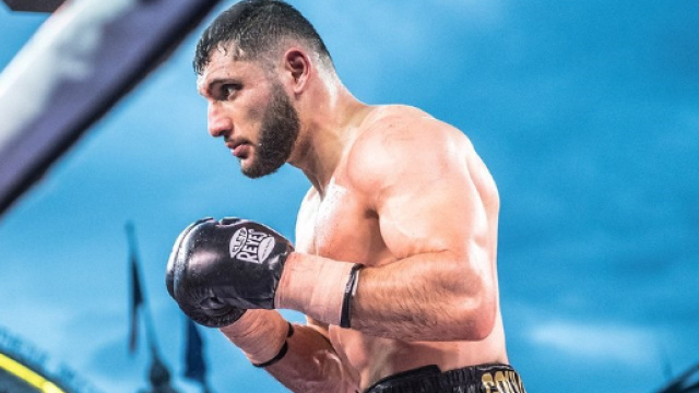 Arsen 'Feroz' Goulamirian, nuovo campione del mondo dei pesi massimi leggeri versione WBA