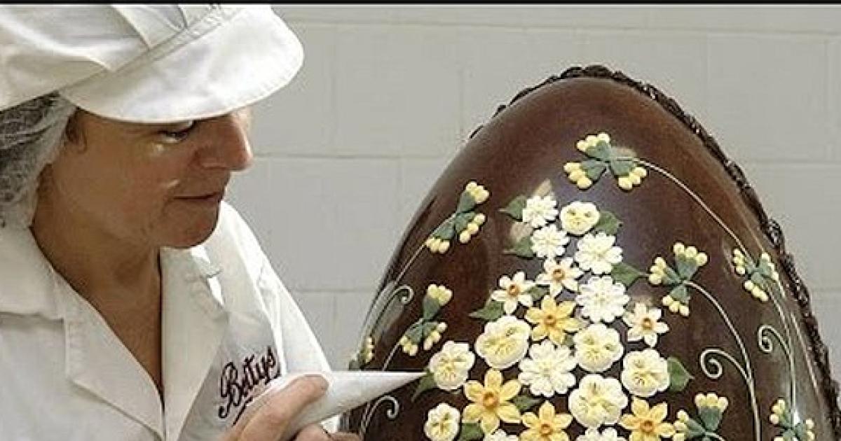 Giant chocolate Easter egg is now on display in hotel lobby in Dubai