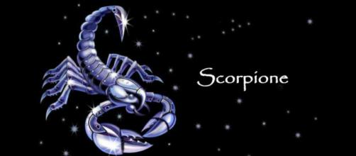 Oroscopo del giorno 2 aprile 2018, lunedì al 'top' per lo Scorpione per merito della Luna in ingresso nel segno