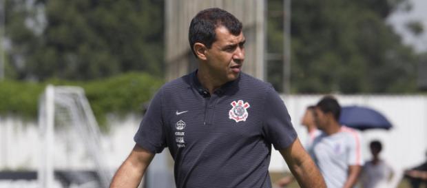 Carille vai esperar até a última hora para definir o time Carille vai esperar até a última hora para definir o time