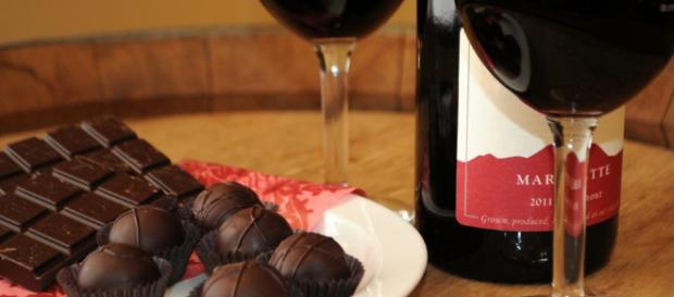 Chocolate y el vino pueden reducir el envejecimiento cerebral casi con total seguridad Chocolate y el vino pueden reducir el envejecimiento cerebral casi con total seguridad