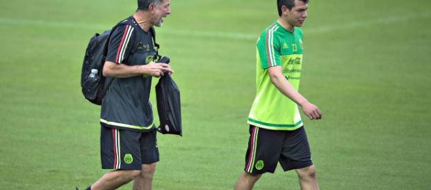 El técnico Osorio advierte del comportamiento de Hirving Lozano. El técnico Osorio advierte del comportamiento de Hirving Lozano.