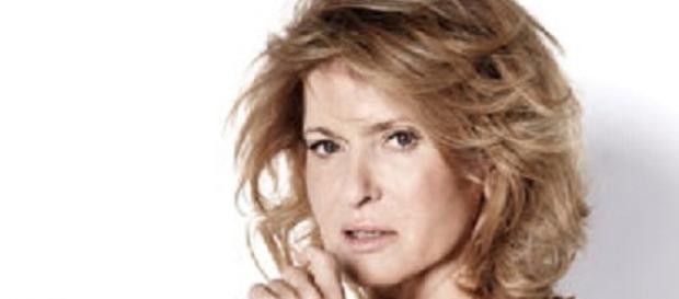 Ewa Kasprzyk na plakacie spektaklu 'DalidAmore' (fot. Teatr Kwadrat w Warszawie) Ewa Kasprzyk na plakacie spektaklu 'DalidAmore' (fot. Teatr Kwadrat w Warszawie)