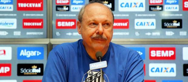 José Carlos Peres trava briga com o Palmeiras fora das quatro linhas José Carlos Peres trava briga com o Palmeiras fora das quatro linhas