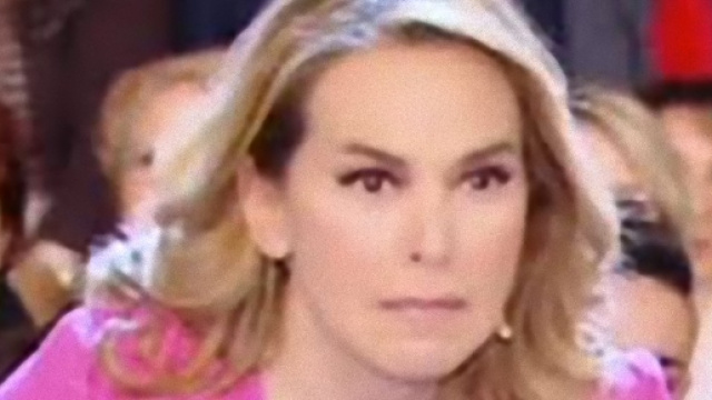 Barbara D'Urso sommersa dalle critiche.